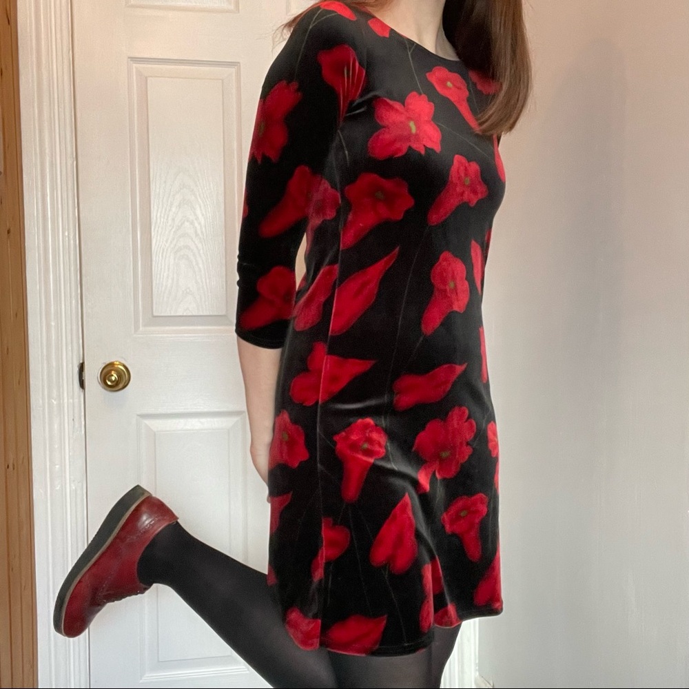 Vintage 90s black and red longsleeve floral dress